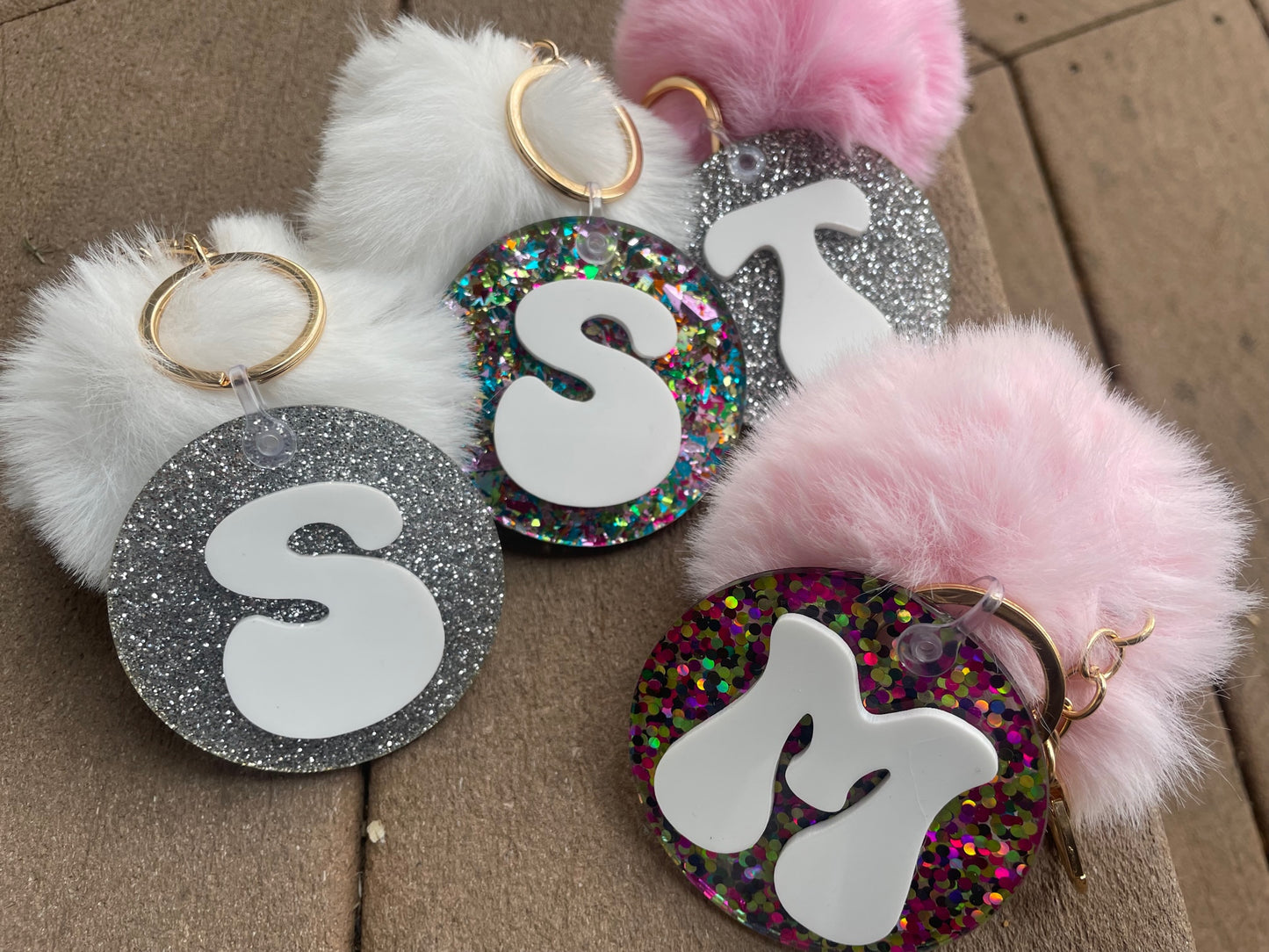 Sparkly Initial Keychain with Puff - ENG