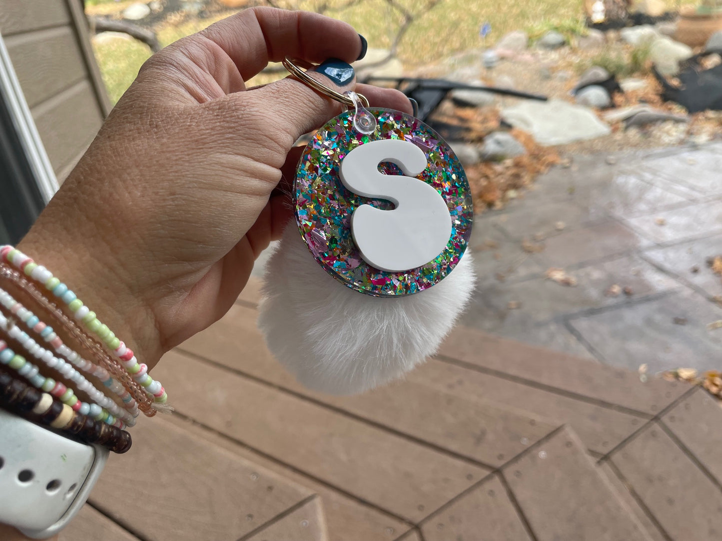 Sparkly Initial Keychain with Puff - ENG
