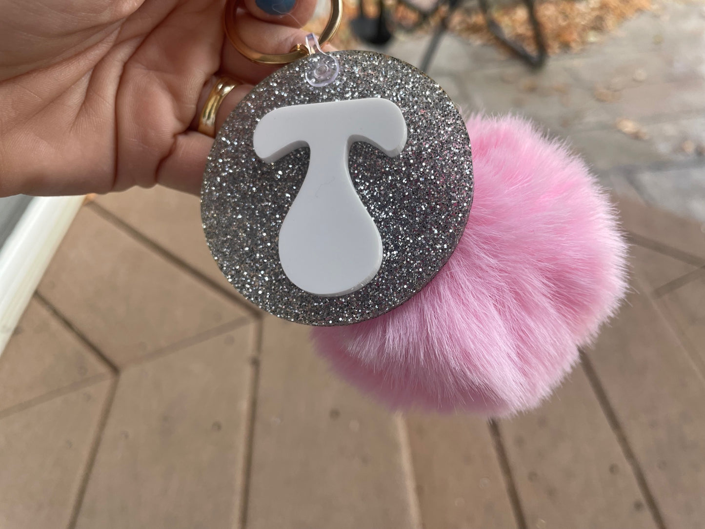 Sparkly Initial Keychain with Puff - ENG